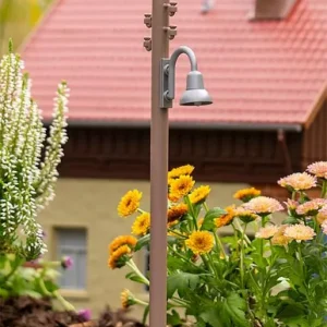 Abverkauf Holzmast mit Bogenleuchte, 2